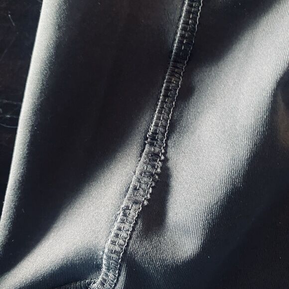 Lululemon Run Stay On Course Crop Ruffled Reflective Leggings Size 4 - Picture 12 of 13